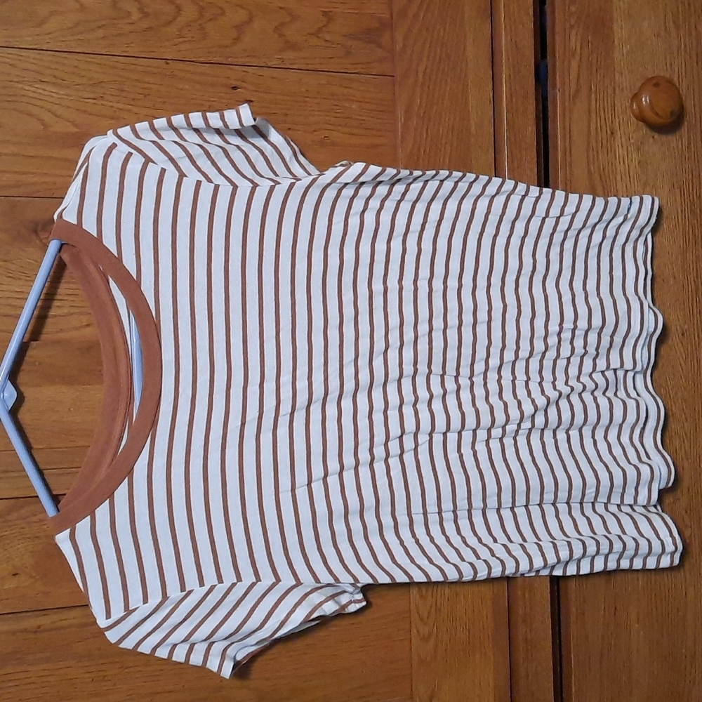 American eagle short sleeve shirt